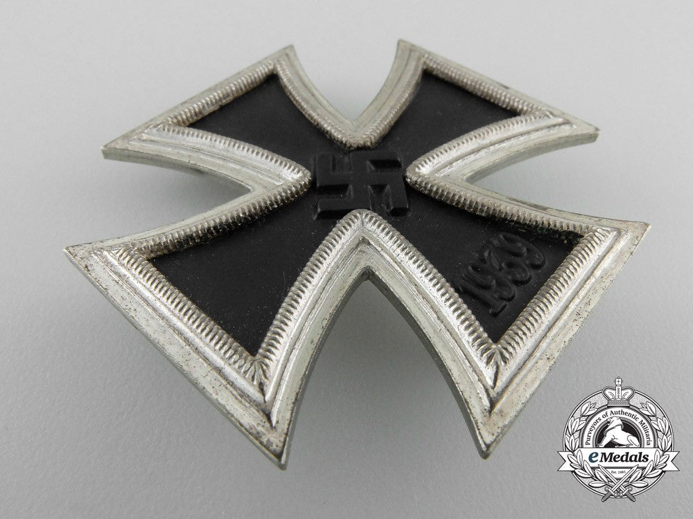 a_mint_iron_cross_first_class1939_with_case_x_747_1
