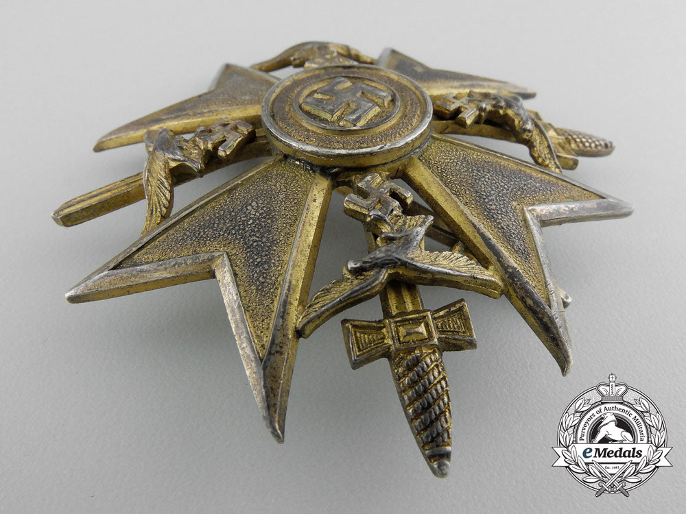 a_spanish_cross_with_swords,_gold_grade;_marked900_x_796