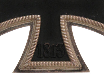 knight’s_cross_group_to_an_officer,_xp119003