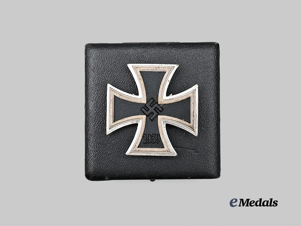 germany,_wehrmacht._a1939_iron_cross_i_class,_with_case,_by_c._f._zimmermann_e_medals__g61756_4