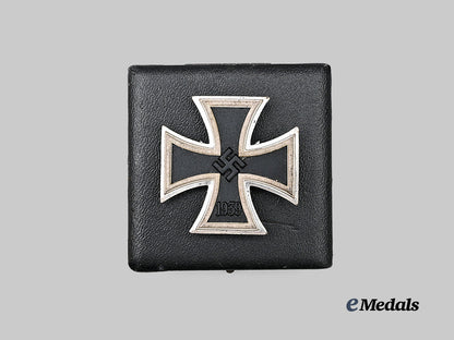 germany,_wehrmacht._a1939_iron_cross_i_class,_with_case,_by_c._f._zimmermann_e_medals__g61756_4