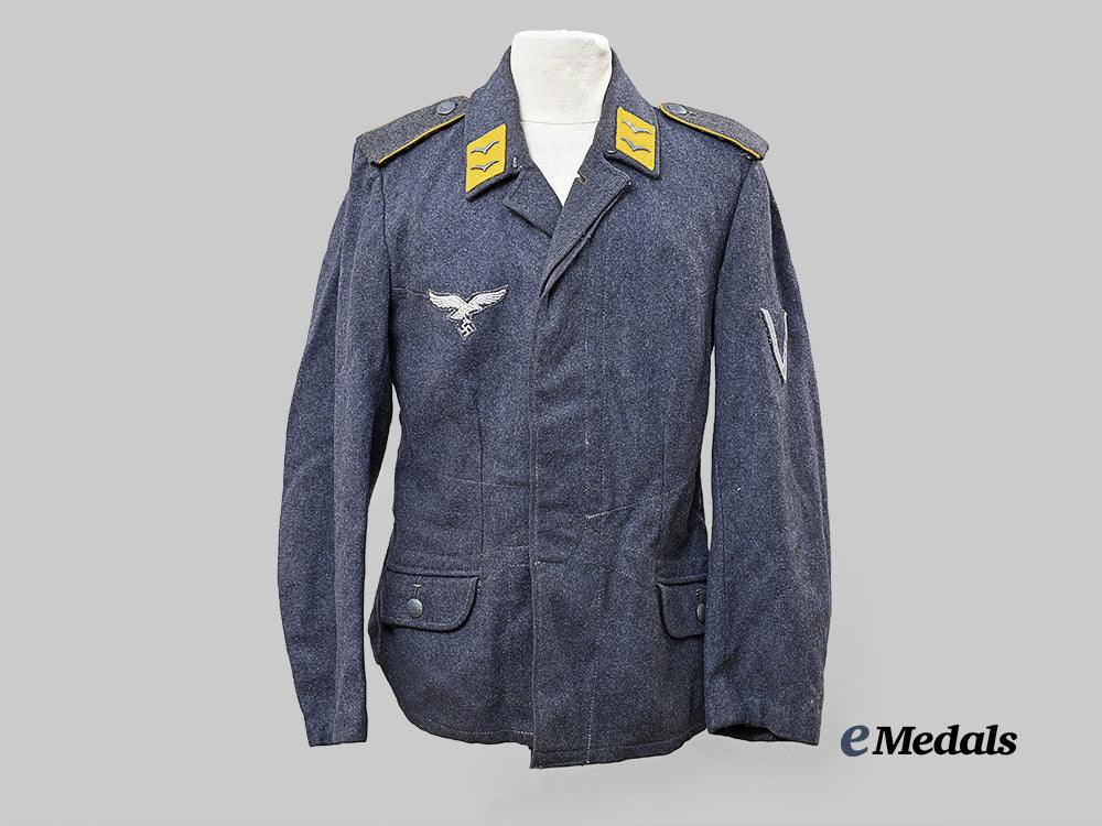 germany,_luftwaffe._a_flight_personnel/_fallschirmjäger_service_blouse_for_a_gefreiter,_late-_war_example_e_medals__g62716_2