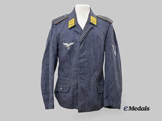 germany,_luftwaffe._a_flight_personnel/_fallschirmjäger_service_blouse_for_a_gefreiter,_late-_war_example_e_medals__g62716_2
