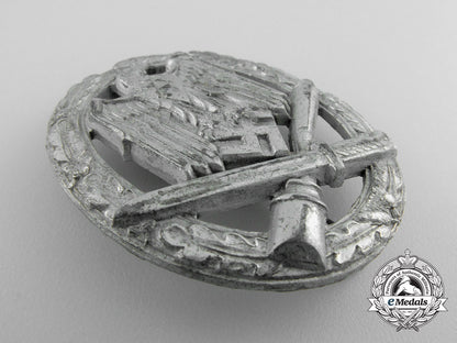 a_general_assault_badge;_unmarked_y_015