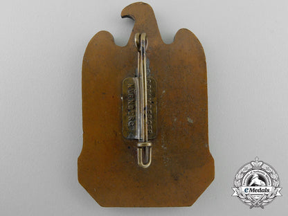a1933_nsdap_nurnberg_badge_y_035
