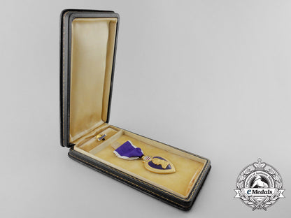 a_purple_heart_to_staff_sergeant_collinge721_st_bomb_squadron_usaaf;_kia_in_italy1944_y_349