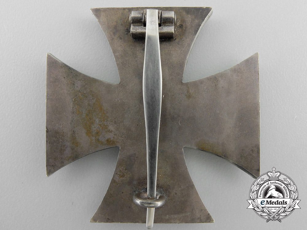 an_iron_cross_first_class1939_with_case_y_430