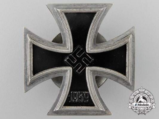 an_iron_cross_first_class1939_by_schauerte&_höhlfeld_y_907_1