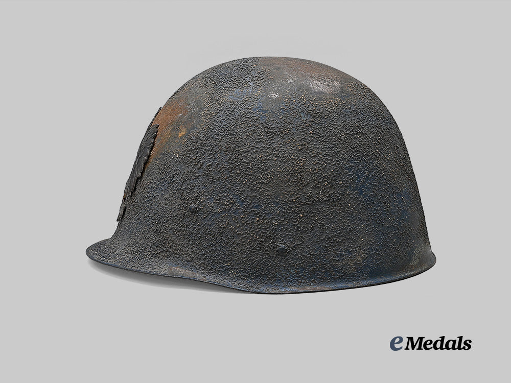 poland,_republic._a_rare_w_z31_steel_border_guard_helmet,_named_e_medals__e_u24348_5