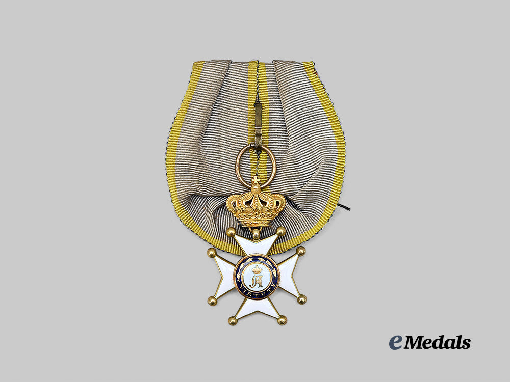 luxembourg,_duchy._an_order_of_adolph_of_nassau,_knight_in_gold_e_medals__m0332-78_2