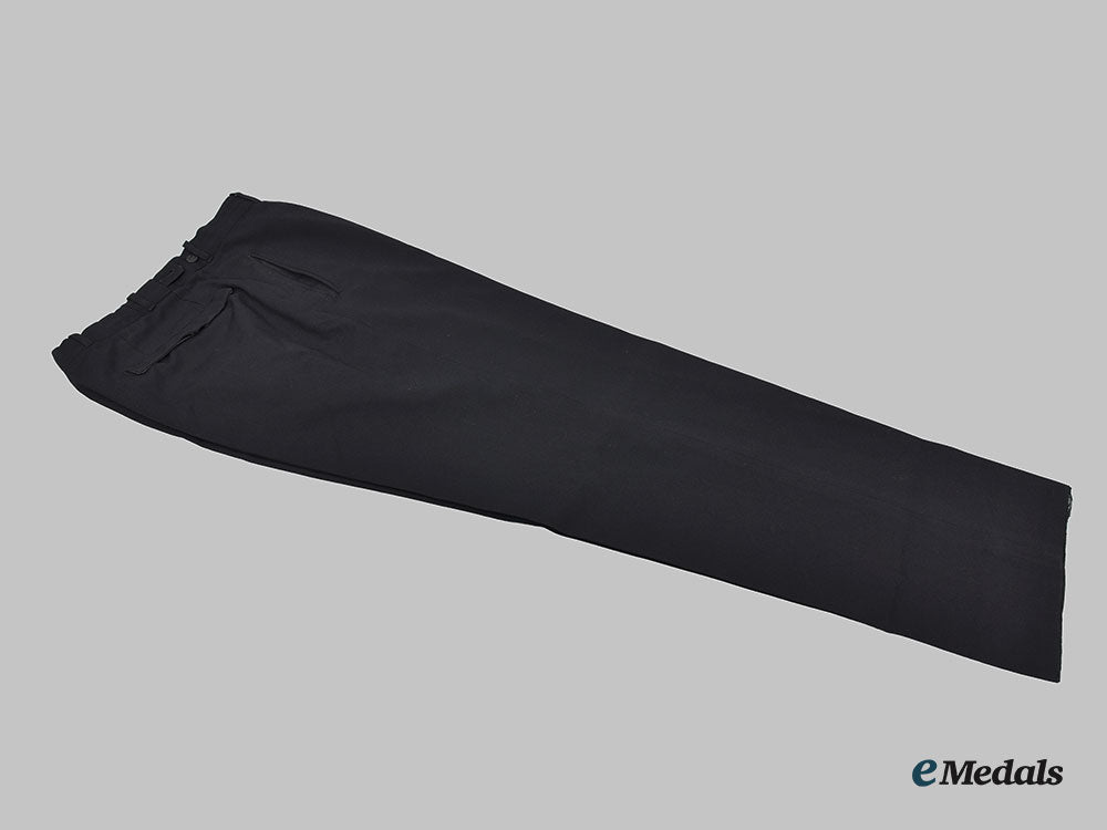 germany,_federal_republic._the_bundesmarine_uniform_of_kapitän_zur_see_hans_jenisch,_u-_boat_ace_and_knight’s_cross_recipient_l22_mnc3656_347