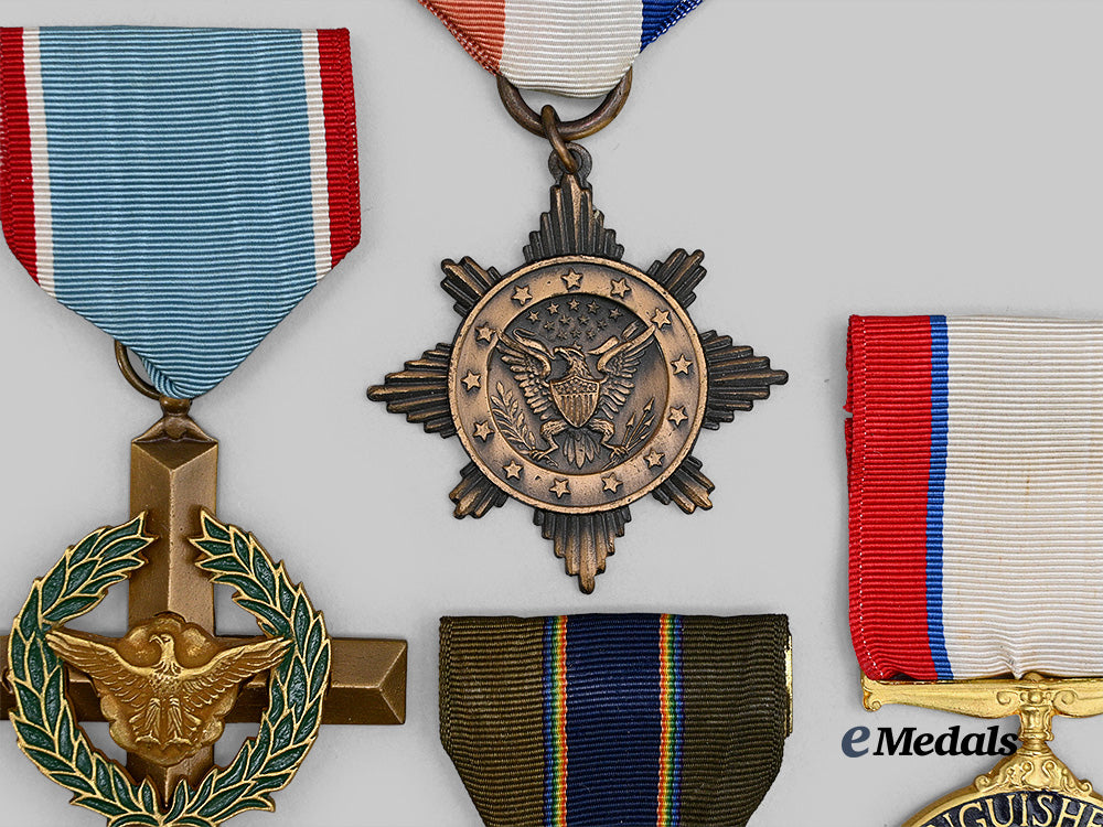 united_states._a_lot_of_five_american_medals_e_medals__m0625-122_5
