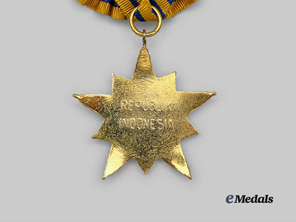 indonesia,_republic._a_star_of_the_republic_of_indonesia,_i_i_class_set_in_case_e_medals__m0332-36_8