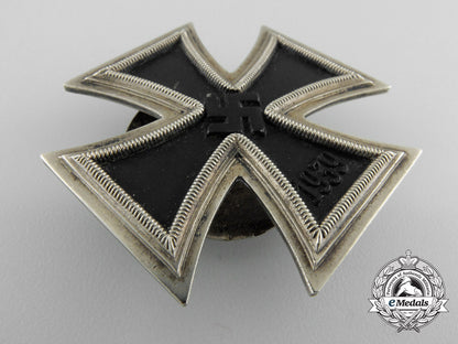 a1939_first_class_iron_cross;_marked“_l58”,_cased_z_111