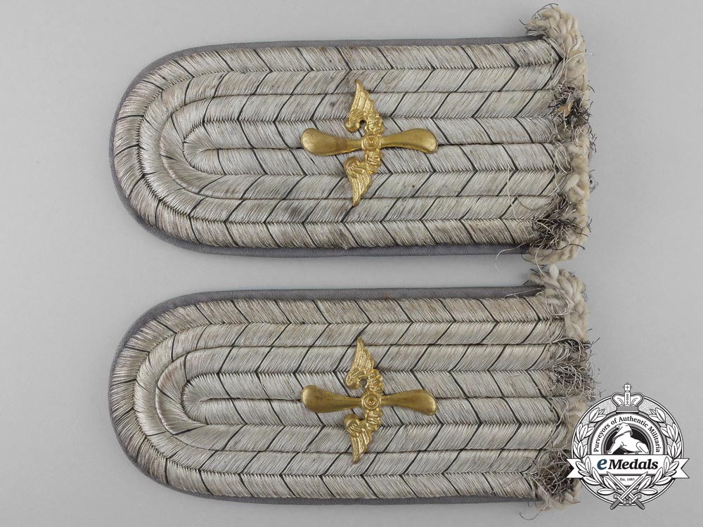 a_pair_of_first_war_officer's_fliegertruppe_shoulder_boards_z_200