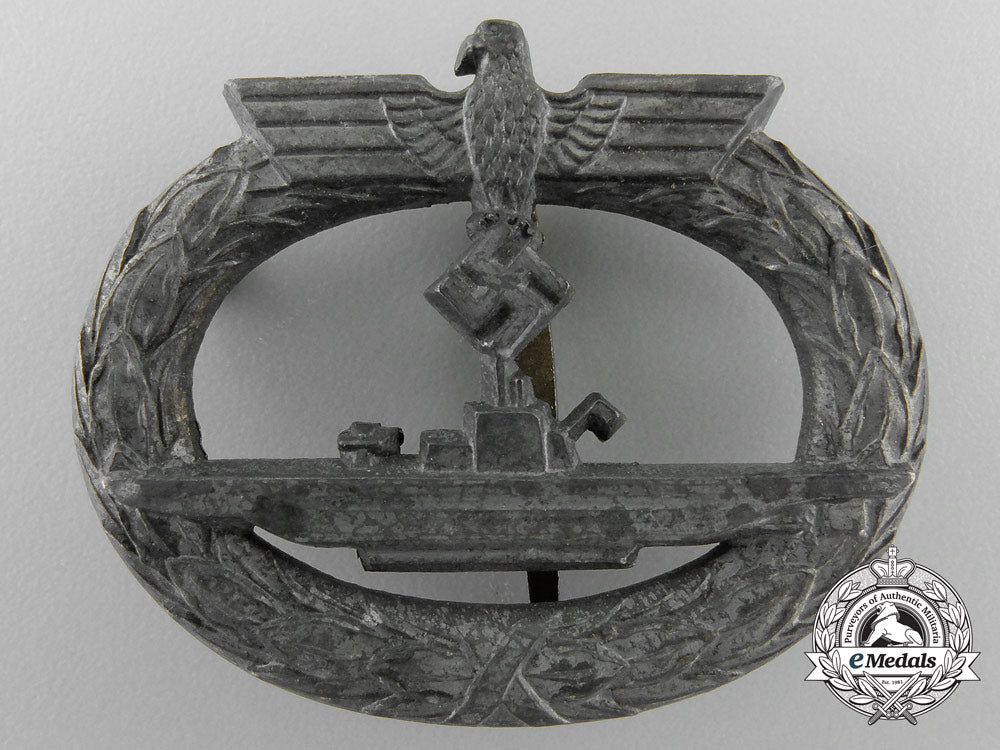 a_kriegmarine_submarine_war_badge;_unmarked_z_218