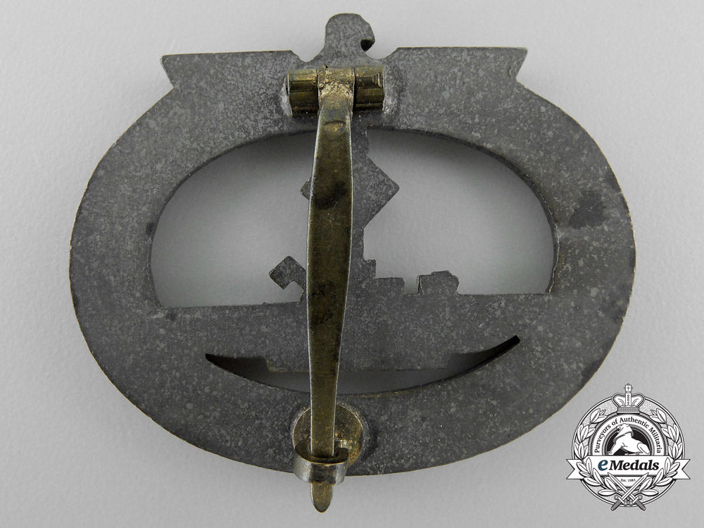 a_kriegmarine_submarine_war_badge;_unmarked_z_219