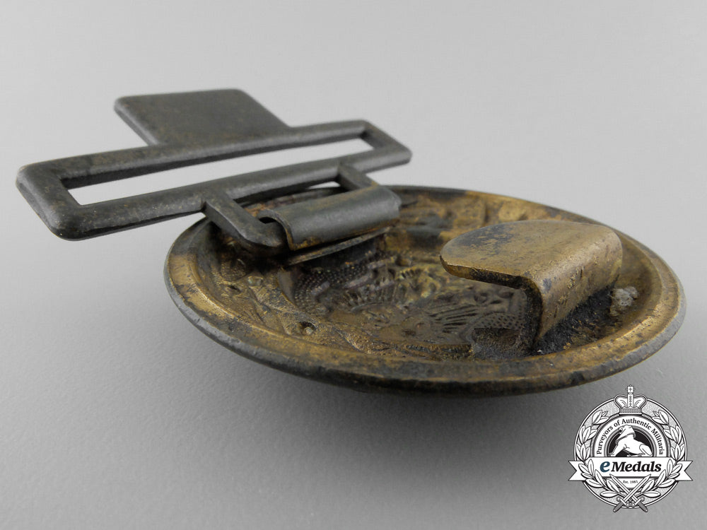 an_east_prussia_fire_defence_service_officer's_belt_buckle;_published_example_z_307