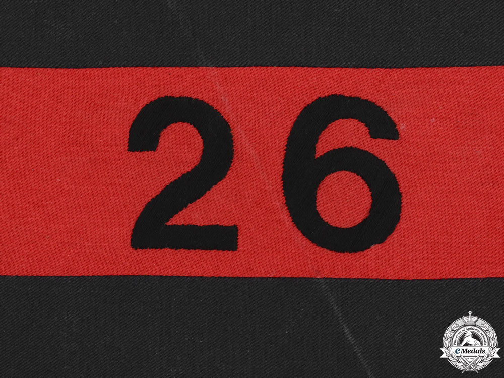a_luftwaffe_artillery(_flak)26_th_regiment_command_car_flag_z_550