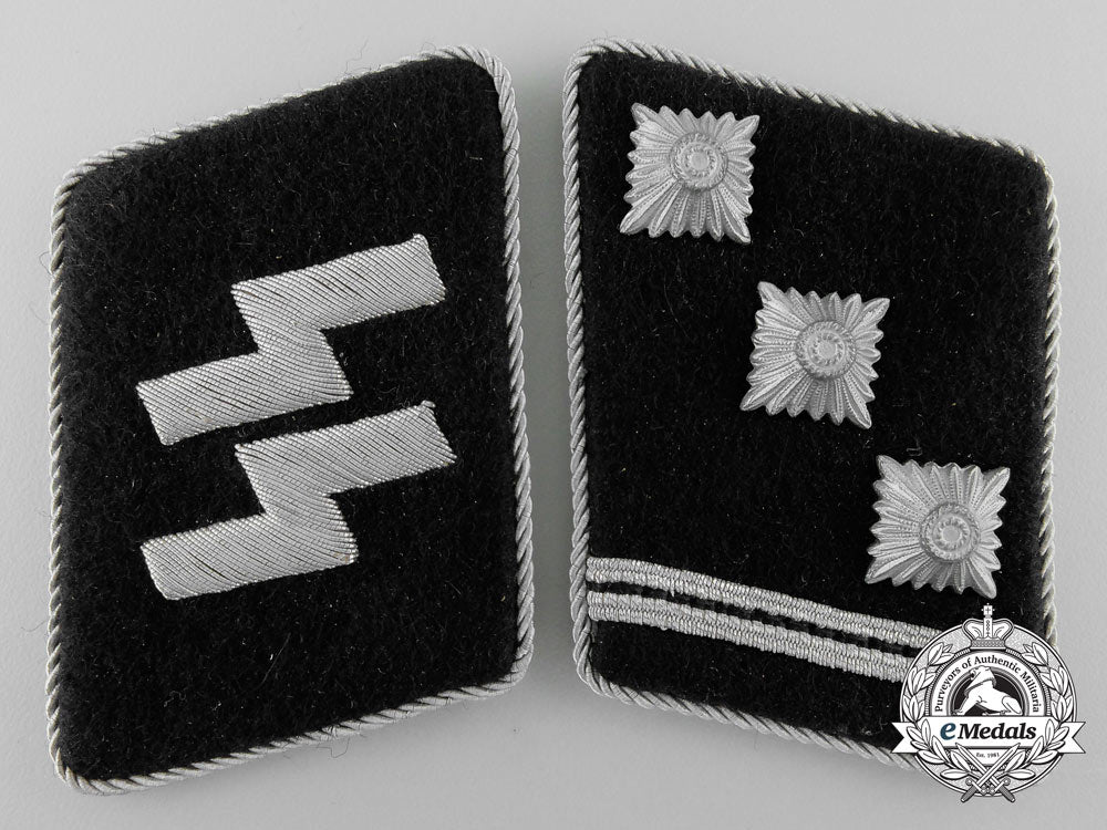 a_mint_set_of_waffen-_ss_obersturmführer’s_collar_tabs_z_785_1