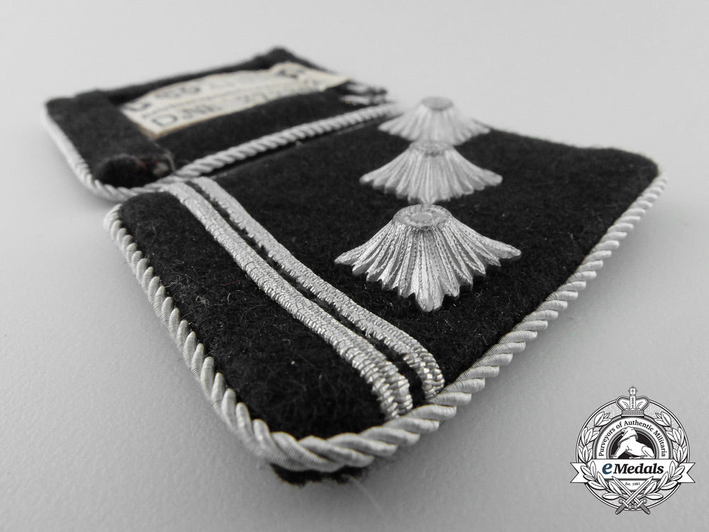 a_mint_set_of_waffen-_ss_obersturmführer’s_collar_tabs_z_788_1