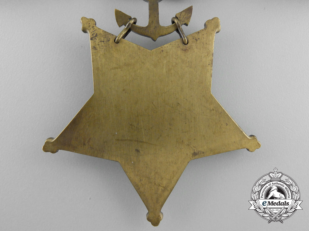 an_american_navy_issue_medal_of_honor;_unnamed_specimen_z_851