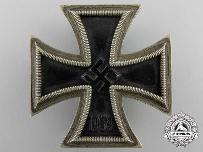a_group_of_awards&_documents_to_hauptmann_karl_danielsen,11._fallschirmjäger_regt.5_z_917
